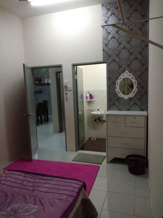 Zah'Ra Homestay Kuala Lipis Ngoại thất bức ảnh