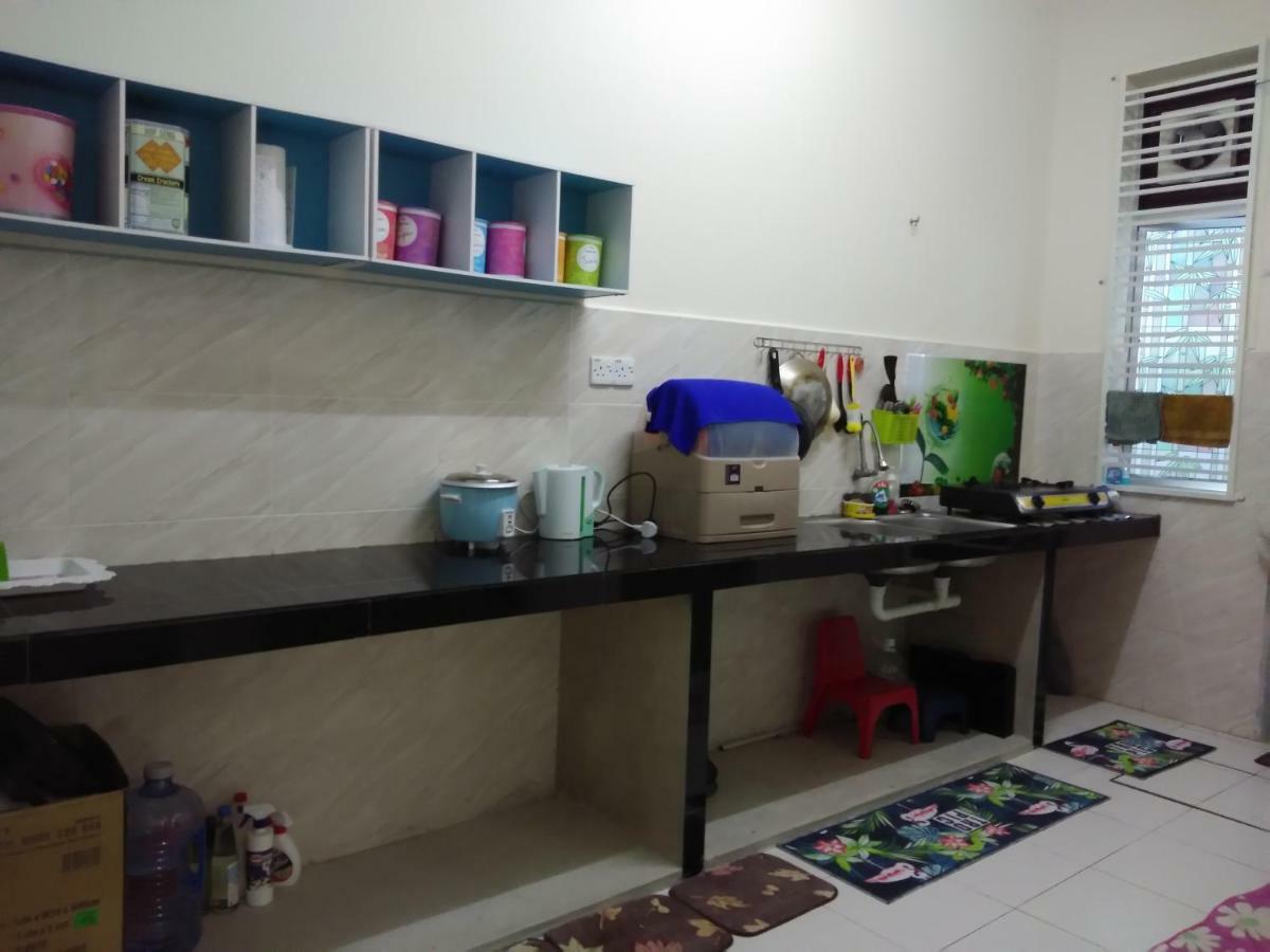 Zah'Ra Homestay Kuala Lipis Ngoại thất bức ảnh